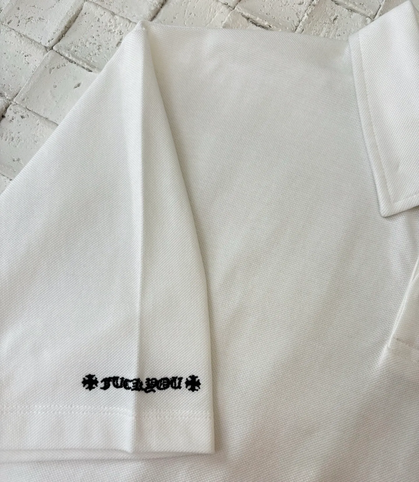 🅿️330 Come Hearts*/Cro Hearts 25Ss new Japanese limited POLO shirt. The fabric is made of 230G pure cotton pique cloth. The chest and cuffs are embroidered by imported embroidery machines. High-precision embroidery. The leather tag is made of lambskin. The cost is expensive. Collar hardware molding. Customized accessories. Size: S/M/L